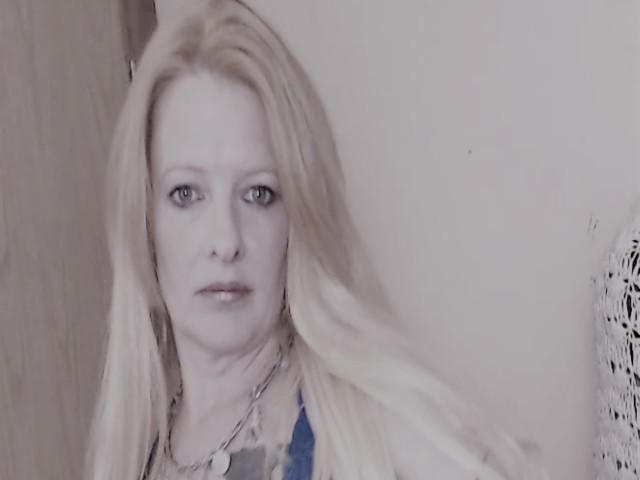 Avoir un plan Q facile avec Sarahthered